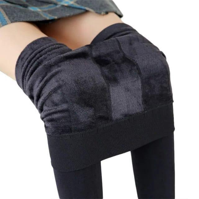 Plush-lined women's thermal leggings ensure ultimate warmth & comfort in cold winter weather.