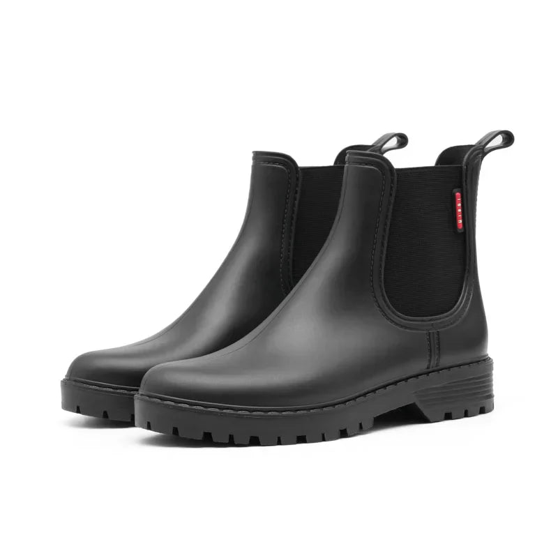 Women's waterproof insulated black Chelsea boots, perfect for winter and cold weather.