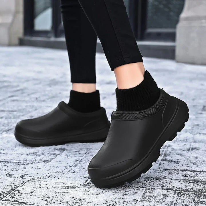 Everyday women's fashion: waterproof slip-on clogs featuring a soft knitted ankle cuff for comfort.