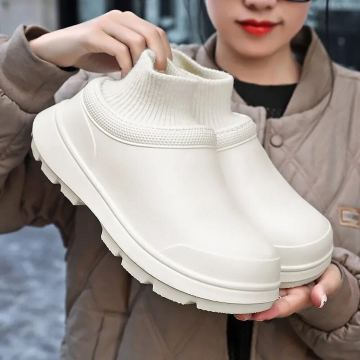 Casual women's footwear: slip-on waterproof clogs with an attractive knit cuff, ideal for all seasons.