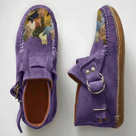 Casual women's black slip-on shoes with an adorable cat face pattern, fashion sneakers