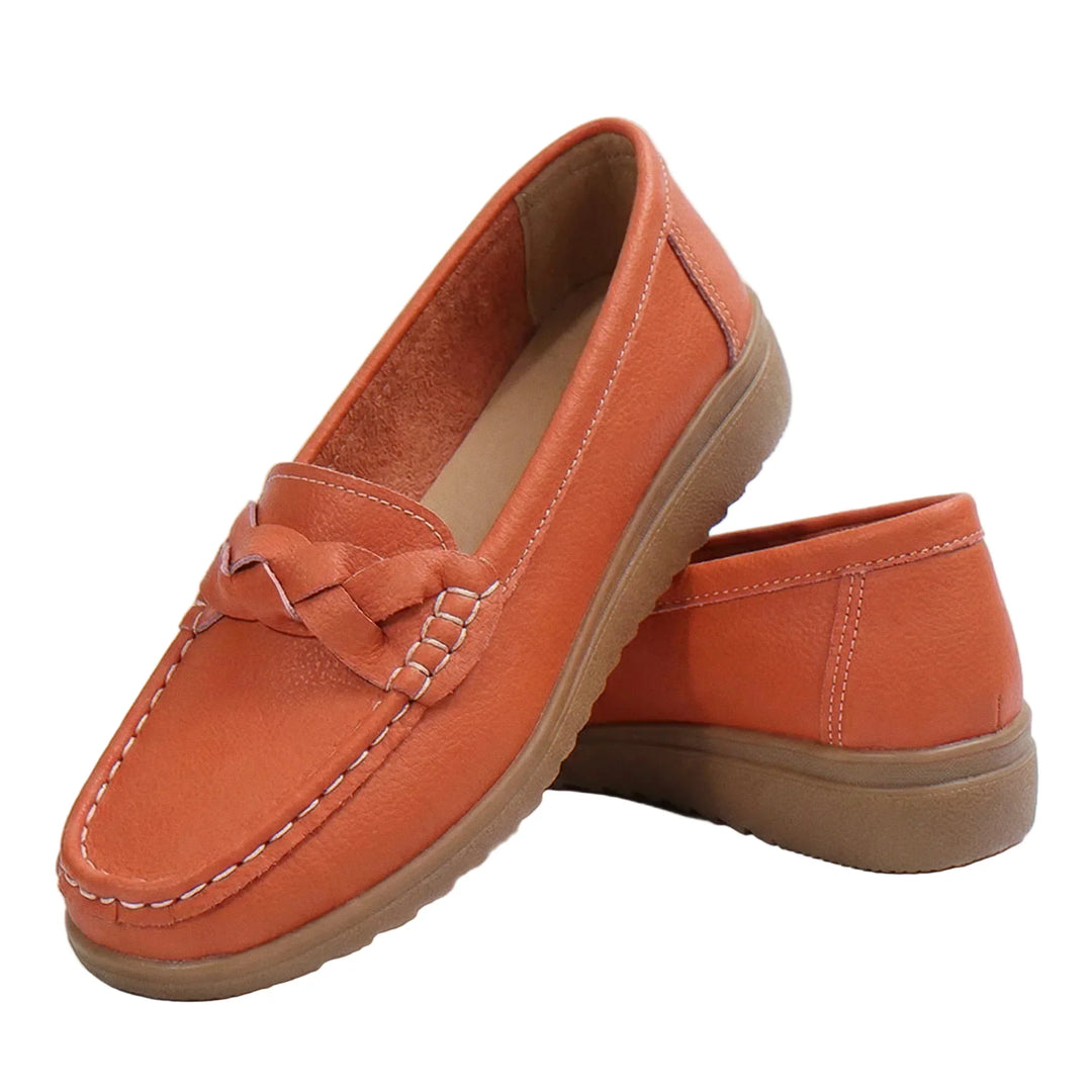 Women's Wide Fit Orthopedic Loafers: Slip-on design with essential arch support for daily comfort.