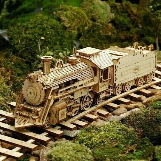 Gift-ready wooden mechanical 3D puzzle for hobbyists